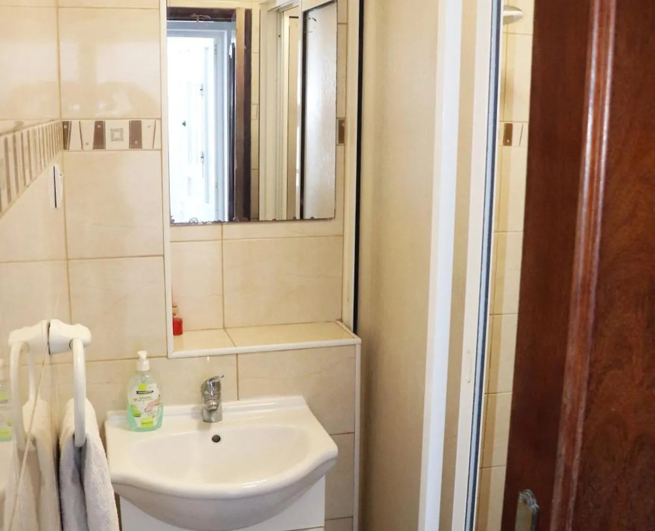 Jjs Yard Hostel Lagos